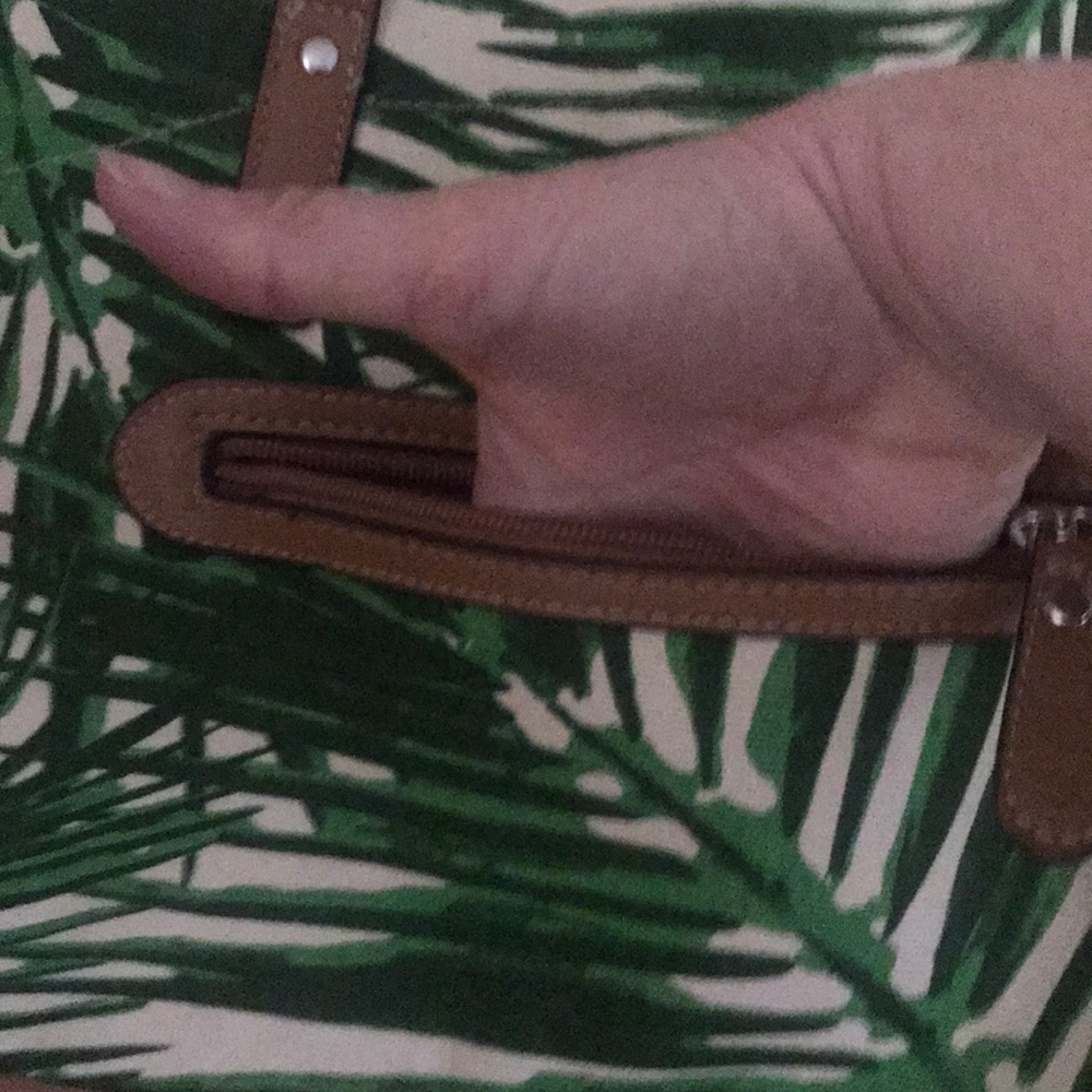NWOT Gorgeous summer palms tote bag/ final price cut - Picture 3 of 8
